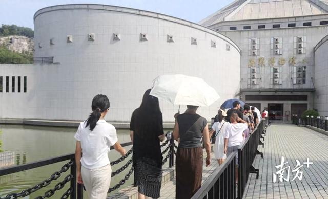 虎门开启“人从众”假期模式，这些地方受欢迎