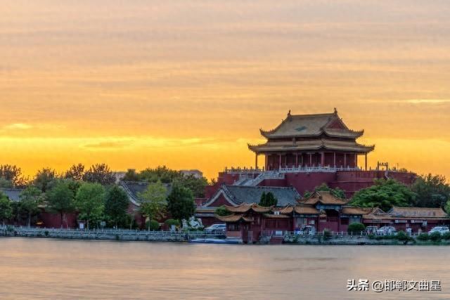 我是邯郸人，去了趟河南开封，说说我对开封的印象：汴京的沉与升