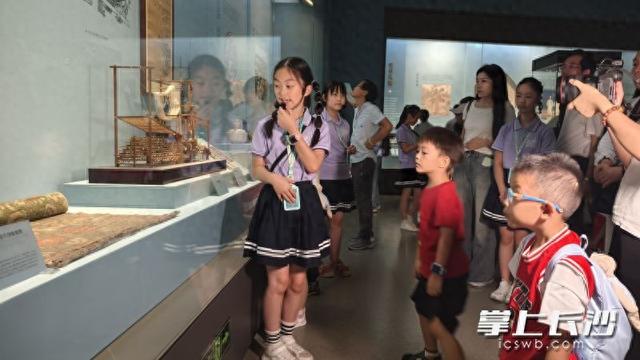 “星博少年说”小讲解员结业仪式招募观众