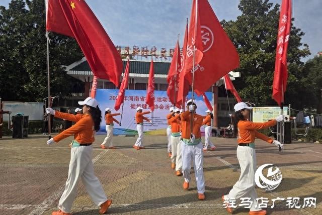 徒步健身走进社区 共建和谐健康生活