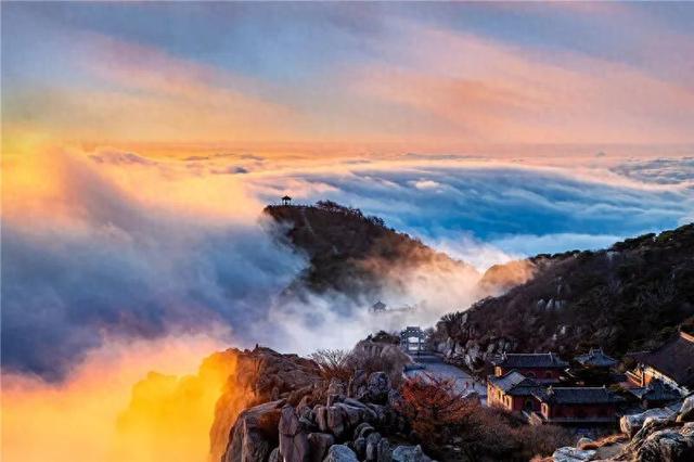 踏云登泰山，邂逅山间好时节