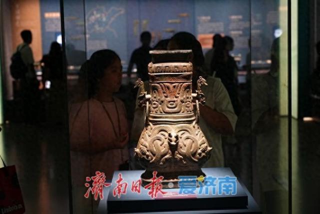 抓住暑期“尾巴”探寻馆藏文物里历史与文化的盛宴