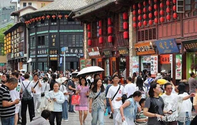 “火热”云南“清凉”宠客