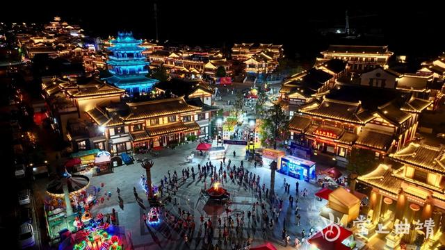 南中爨城国庆中秋系列活动火热上演 夜游盛宴引客如潮