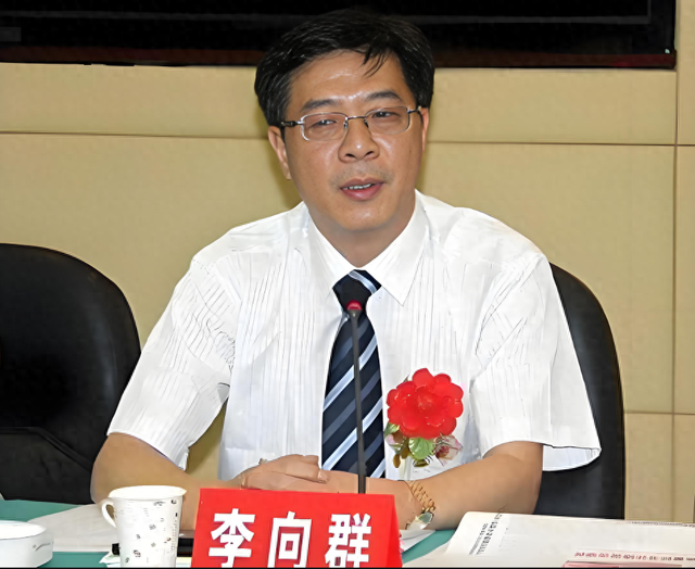 45岁厅级干部“裸辞”：他不要社保要自由，今掌民企百强年入57亿