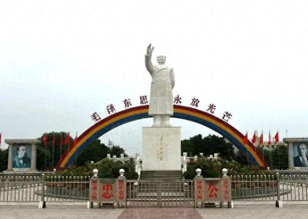 探访红色南街村：集体荣光与幸福图景的深度感悟