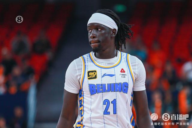 记者：我想更换奥莫特工作已启动 马帝昂需尽快拿出有说服力表现