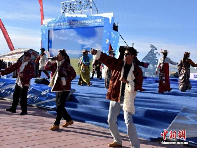 青海湖北岸开启冬季旅游序幕