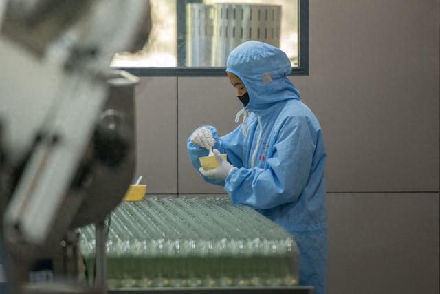 梦见自己走的路很难走是什么意思（奔流的希望地球褶皱里的山海新梦）