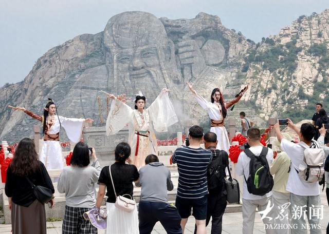 《登蒙山 天地宽》：山东首部山岳景观融合历史文学系列实景演艺启幕
