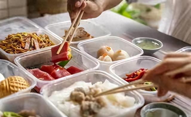 外卖小哥的忠告：你们点的外卖除了米饭是真的，其他都可能是假的