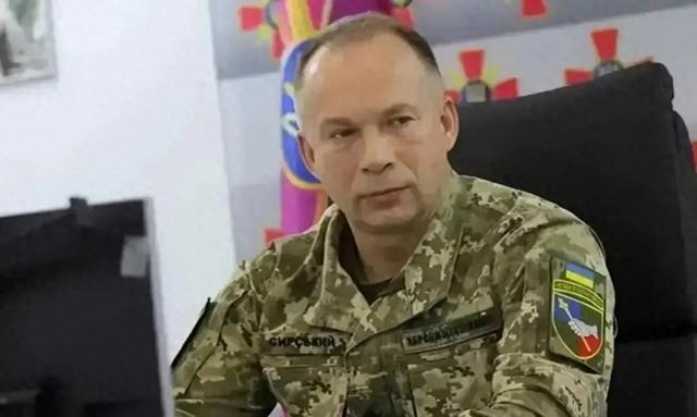 俄军无人机发威！20公里“死亡区”成型，乌军陷入三重绝境