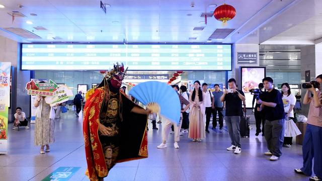 岱岳区：多彩文旅添年味 惠民活动乐万家