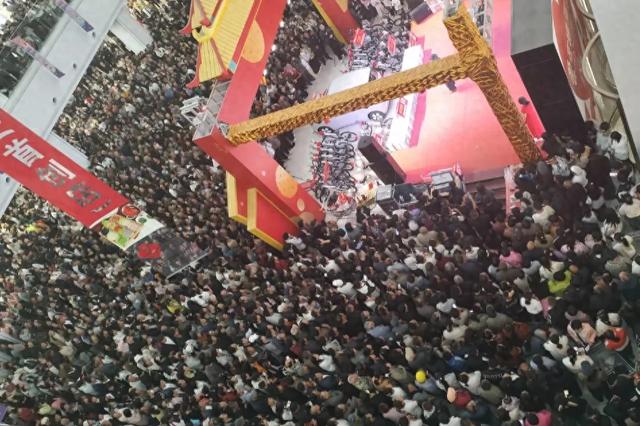 太疯狂！事发秦皇岛市某大型商场！