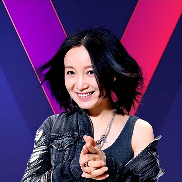 她连上5次春晚，私下却和恩师同居怀孕被骗流产，今57岁依然单身
