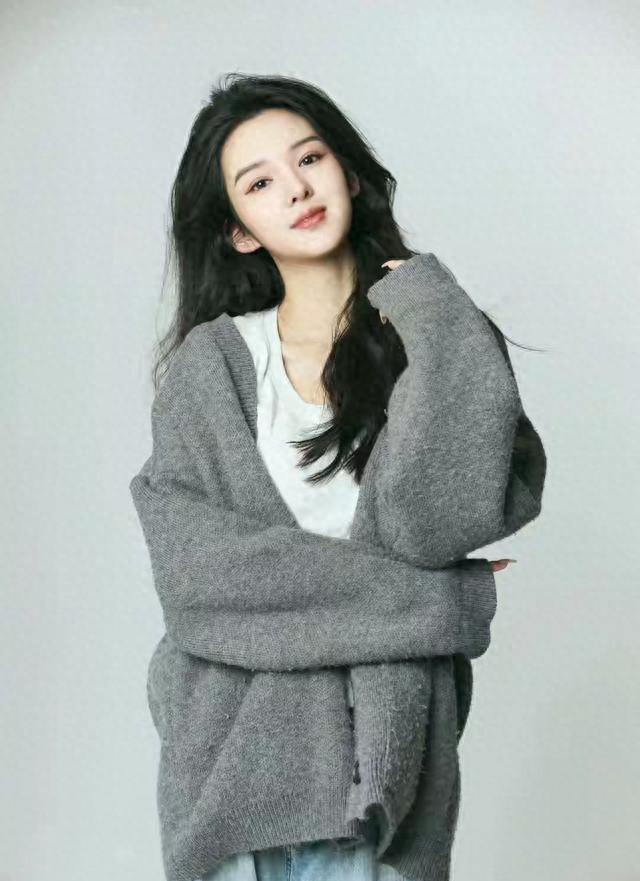 绝美写真：释放自我，展现青春的无限魅力！