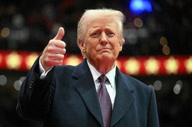 美国体面认输？特朗普彻底服软声称：“以友好方式”与中国竞争，中国出手就是3440亿，ASML或被取代