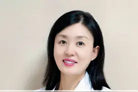 白血病除了发烧，这几种症状表现不容忽视 #白血病 #血液病 #医学科普视频封面