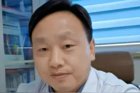 胆囊切除术后注意事项 胆囊切除术后主要包括饮食恢复和早期活动两个方面，在手术后的最初几天，建议吃清淡、低脂的食物，如身体条件允许，可以尽早开始下床活动。#硬核健康科普行动  #胆囊 #胆囊切除 #肝胆 #胆囊切除术后饮食