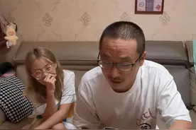 当你让同学冒充招生办老师给家里打电话时...... #漏风的小棉袄 #逗比父女 #整蛊 #闲出p系列 @抖音短视频