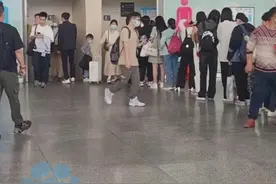 甘肃施行“城市公厕新规”：人流集中场所女厕位与男厕位比例应提高到2∶1(红星新闻）#大象主播说 @主持人任炜