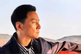 #吴彦祖晒出自己的西湖打卡照  你有阿祖“同款”照片吗？评论区见！视频封面