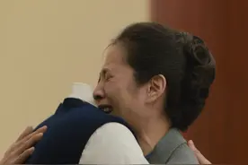 #电视剧人世间 用半辈子来爱的人，怎会舍得在对方最难的时候说分别呢？#周秉义郝冬梅婚姻危机 视频封面