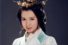 一代枭雄袁术落幕刘备则趁机获得兵马逃离曹操掌控并趁机拿下徐州