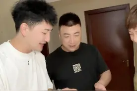 小孕妇孕12周建党，小宝宝在肚子里手舞足蹈视频封面