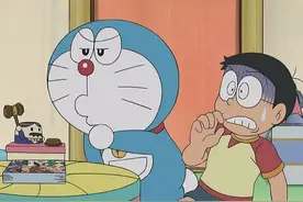 哆啦A梦：蓝胖子拍卖会惊现原味袜子，大雄以物换物换却来了尴尬视频封面