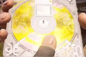 置物箱出机密文件了！ #暗区突围 #福利拉满一起上暗