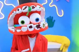 我很喜欢吃糖果，但妈妈不允许我吃，快来看我和妈妈的斗智斗勇