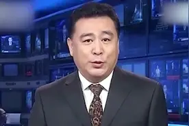 央视国脸张宏民，主持《新闻联播》32年，60岁未婚未育遭嘲讽视频封面