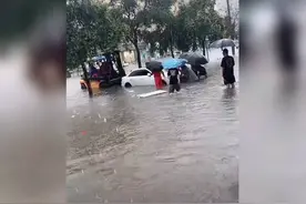 暴雨突袭！河南周口太康县9月11日遭遇强降雨