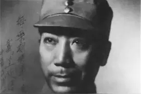 1946年，胡蝶和戴笠共进晚餐，戴笠告诉胡蝶：我想照顾你一辈子图片