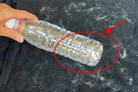 衣服粘毛不用买滚刷！教你一招，只需一个瓶子，衣服立马干净如新视频封面