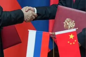 局势突然反转！俄罗斯对华石油出口突破一亿吨，美西方制裁成笑话视频封面