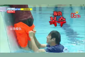 easy兄弟炸裂的肮脏对决，互扒裤子毫不手软，RM2013年爆笑名场面视频封面