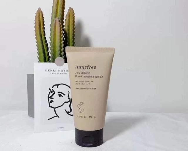 油皮最爱的洗面奶盘点：从平价到贵妇，总有一款适合你