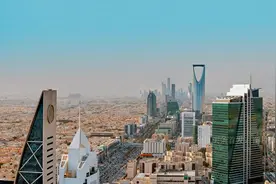 交易双方都觉得自己在抢钱，买家：你家的阅兵仪式就像在电视购物图片