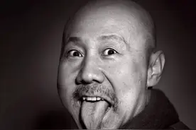 歌唱家腾格尔：喝酒喝到家财散尽，50岁老来丧女，风光背后有泪水图片