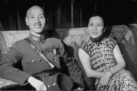 宋美龄称呼丈夫为“达令”，侍卫等人也效仿，为此闹出来不少笑话图片