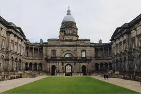 英国将中国列入人权恶化名单，并趁机打压中广核，中方可反制汇丰图片