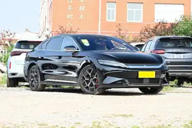 试驾比亚迪汉EV，纯电续航715km，配置丰富月销过万，有何硬实力图片