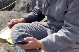 大学生眼里的抗日剧群演：免费换装还有枪耍，一天八十还给实习章，让我去！图片