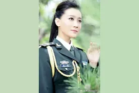 个子高挑的谭晶，中国军旅歌手第一美女图片