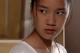 重温《蓝色生死恋》才懂，为何爸爸明明看见恩熙在追车，却不停下图片