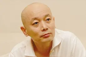 66岁的葛优，失去双亲，无儿无女，和妻子相伴一生，如今怎么样？图片