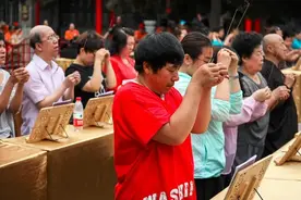 专家预测：2750年韩国人或消失！韩国年轻人为啥不愿意生孩子了？图片