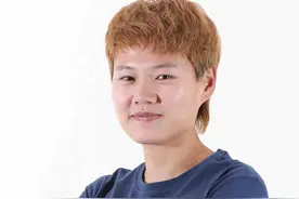 陕西女足老队长慕晓敏退役“拉面姐”将开启新的足球人生图片